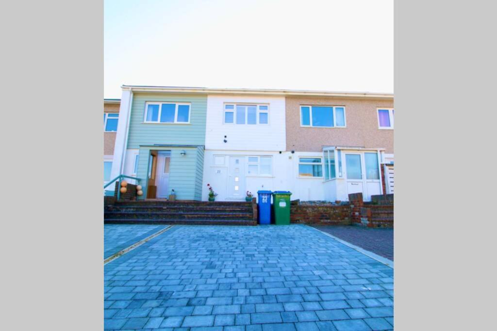 Serenity "Your Calm Seafront Retreat" By Air Premier Seaford Exterior photo