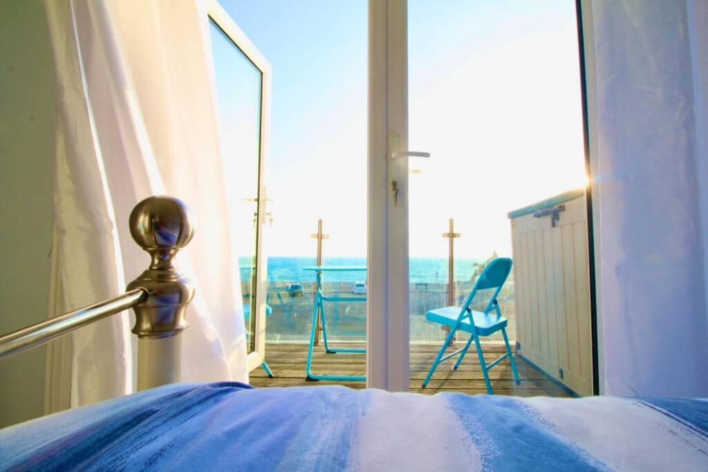 Serenity "Your Calm Seafront Retreat" By Air Premier Seaford Exterior photo