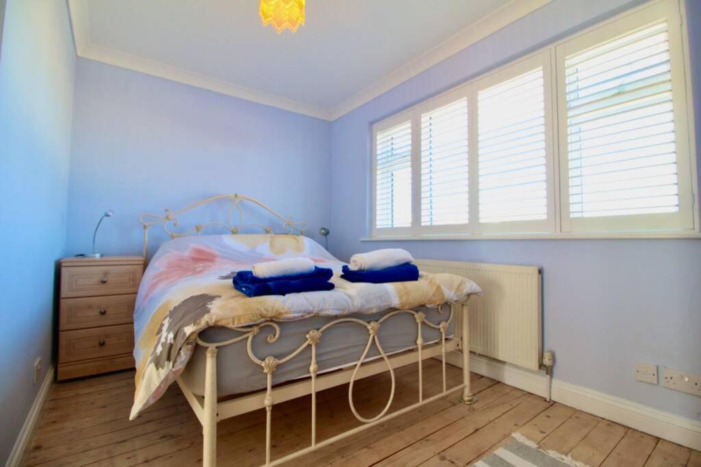 Serenity "Your Calm Seafront Retreat" By Air Premier Seaford Exterior photo